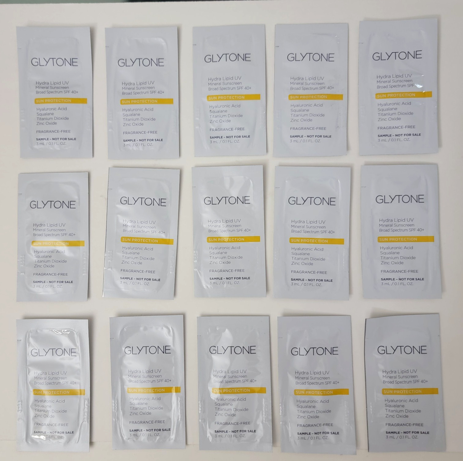 15 pk GLYTONE Hydra Lipid UV Mineral Sunscreen Hyaluronic Acid Squalane 3 ml