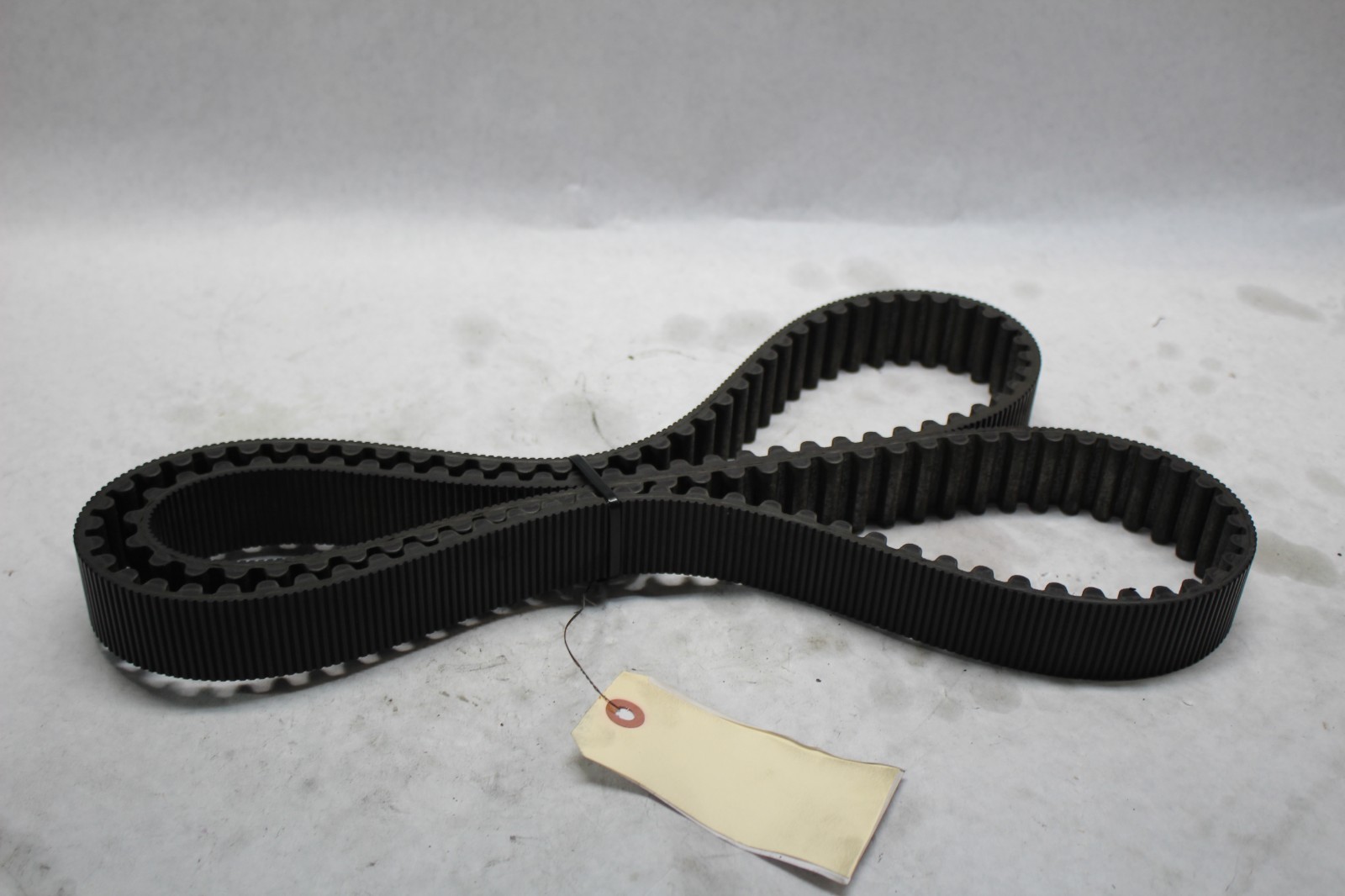 40024-97 REAR DRIVE BELT 139T Harley Davidson 40024-97 REAR DRIVE BELT 139T Harley Davidson