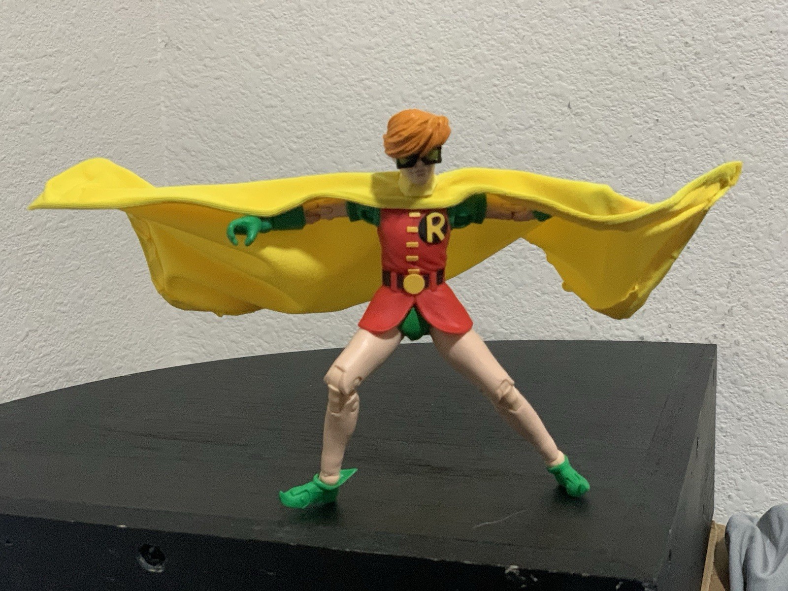 custom mcfarlane carrie kelly robin wired cape 1:12 Silver Age Gold NOT FIGURE custom mcfarlane carrie kelly robin wired cape 1:12 Silver Age Gold NOT FIGURE