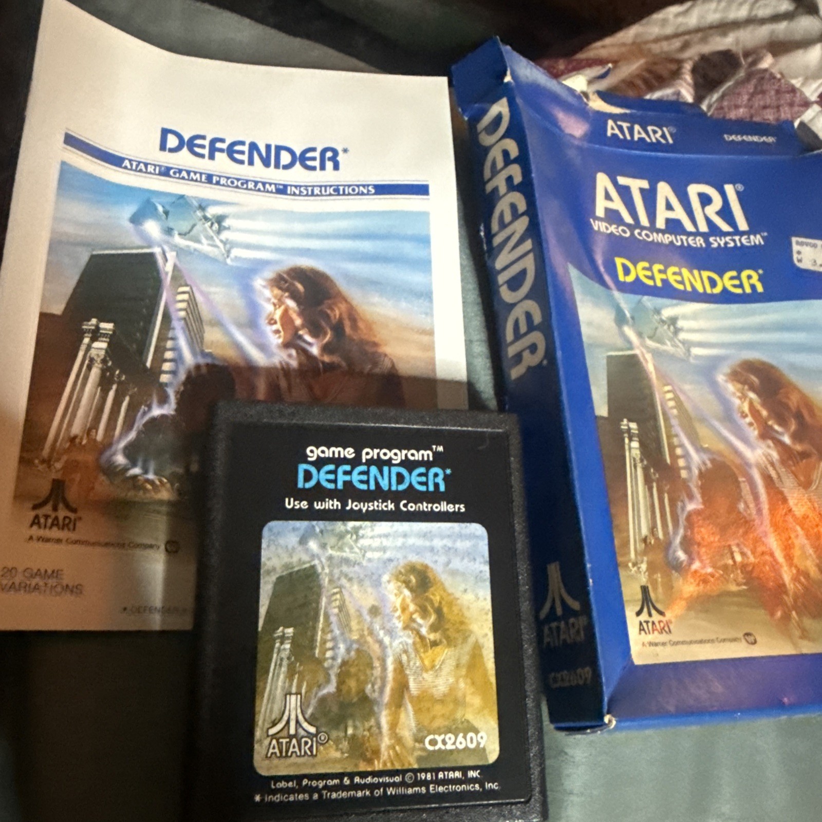 DEFENDER for Atari 2600 Complete CIB  Model  CX26009, 1981