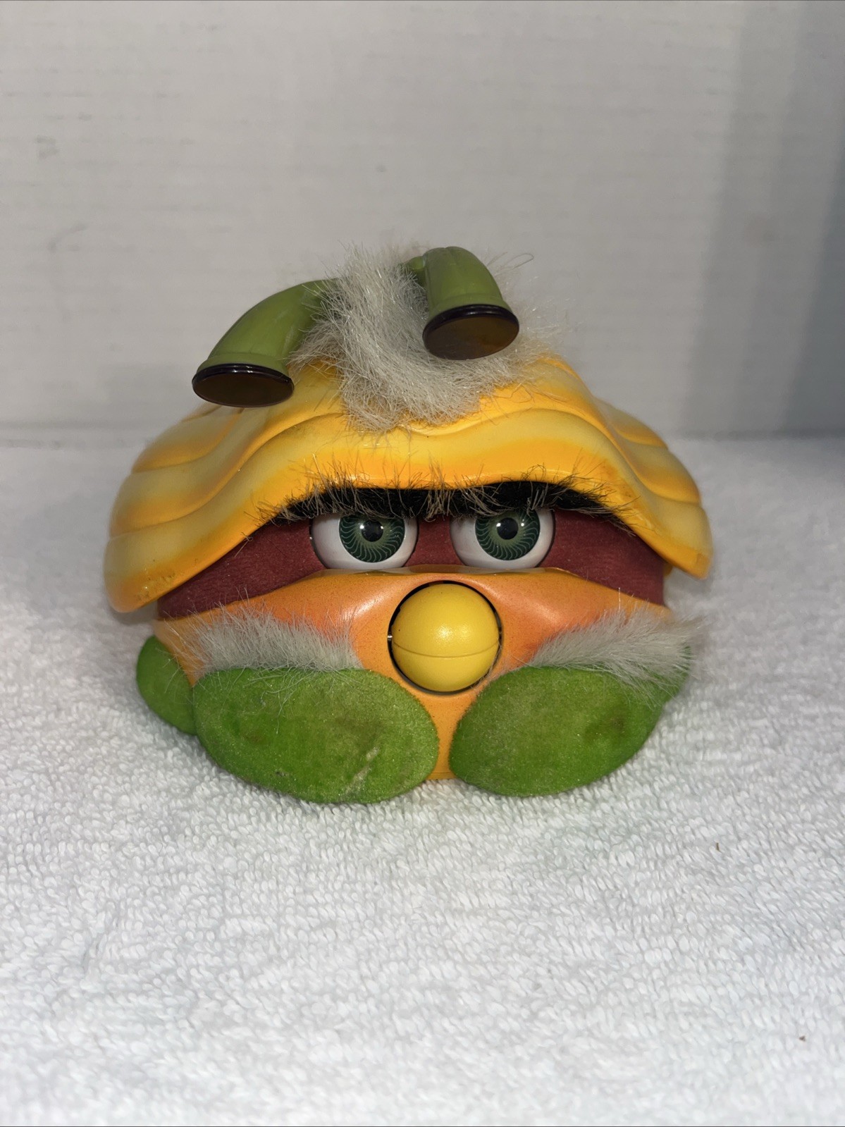 WORKING RARE Vintage 2001 Lemon Drop Shelby Clam Furby Hasbro Tiger Electronics WORKING RARE Vintage 2001 Lemon Drop Shelby Clam Furby Hasbro Tiger Electronics