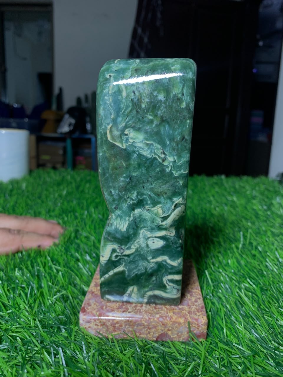 Nephrite Freeform high quality 472 grams polished piece from Afghanistan Nephrite Freeform high quality 472 grams polished piece from Afghanistan