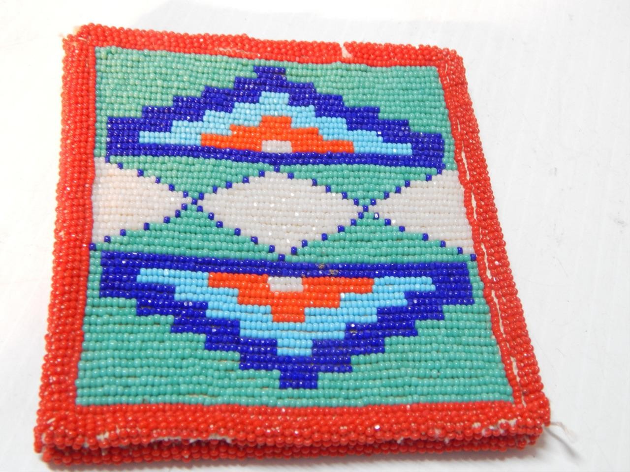 VINTAGE MID CENTURY YAKIMA PLATEAU INDIAN BEADED BOTH SIDES PANEL BAG / POUCH