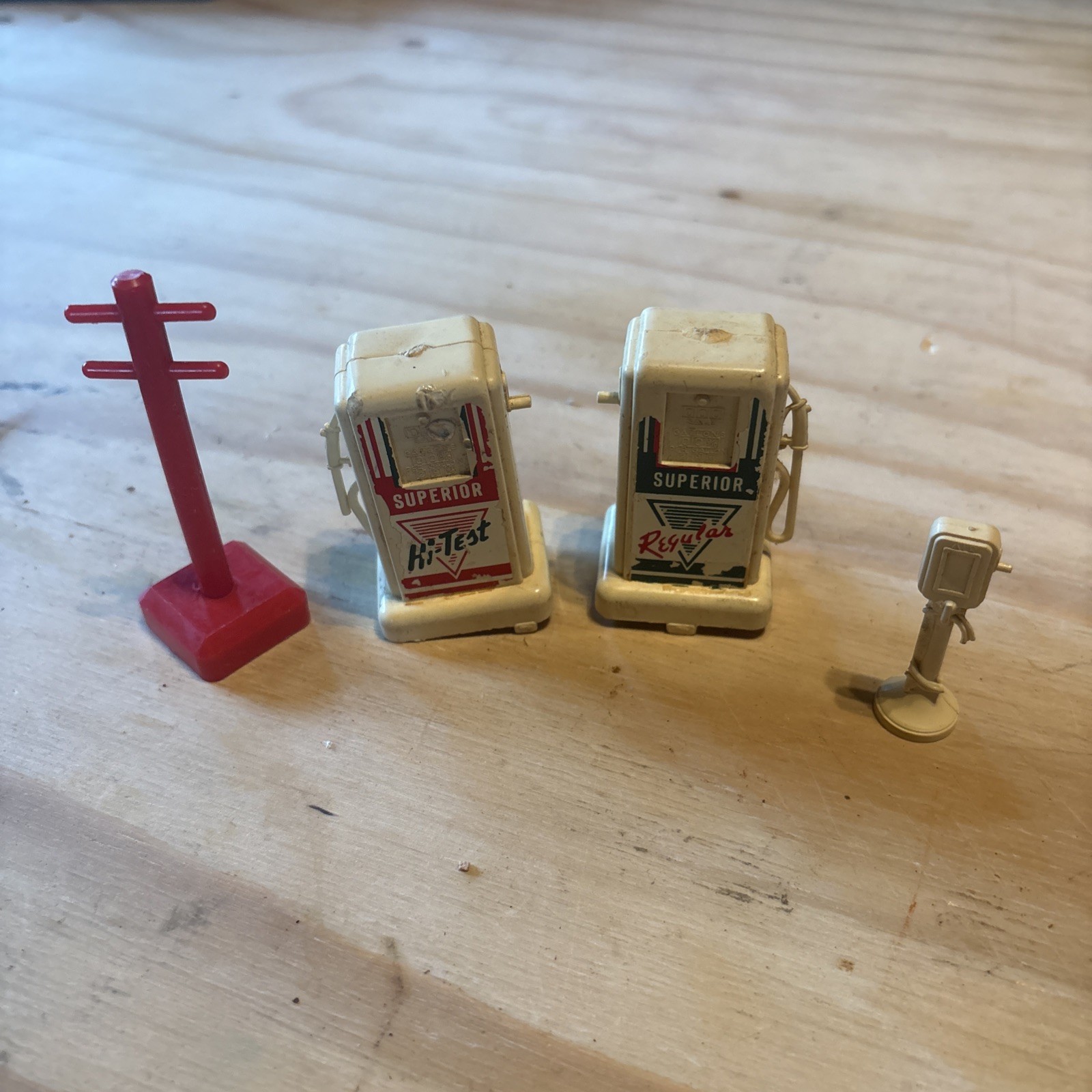 Vintage 1950\'s Marx Hi Test Superior White Gas Pumps + Vintage 1950\'s Marx Hi Test Superior White Gas Pumps +