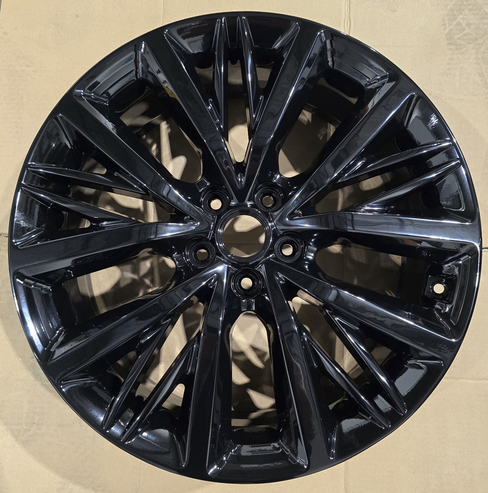 2020-2022 Kia Telluride OEM Factory Wheel Rim 20x7.5 52910-S9400 74802 Black 2020-2022 Kia Telluride OEM Factory Wheel Rim 20x7.5 52910-S9400 74802 Black
