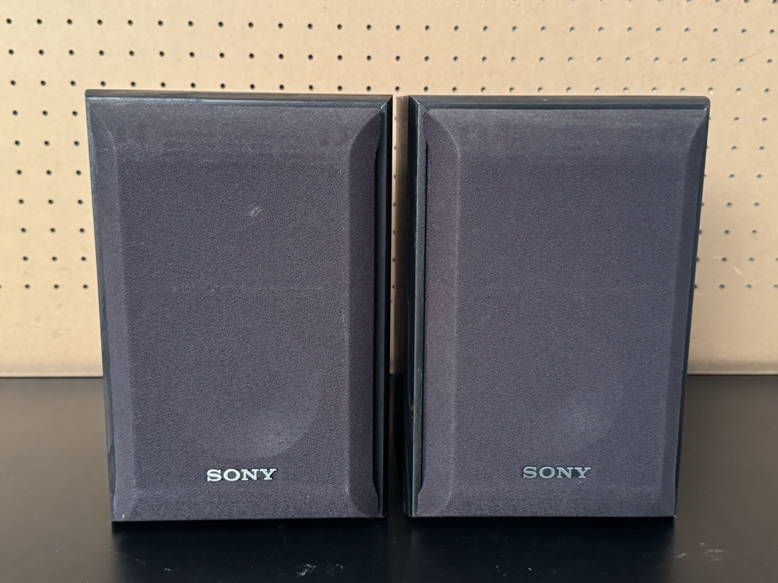 Sony SS-B1000 Bookshelf Speakers Black Pair Sony SS-B1000 Bookshelf Speakers Black Pair
