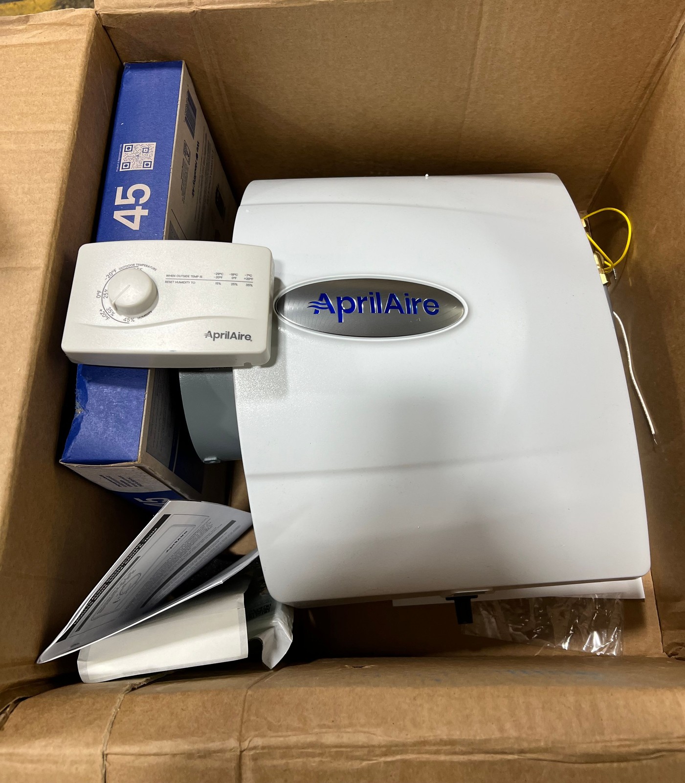 AprilAire 400M Whole House 17Gal. to 5,000 sq.ft. Evaporative Humidifier *READ*