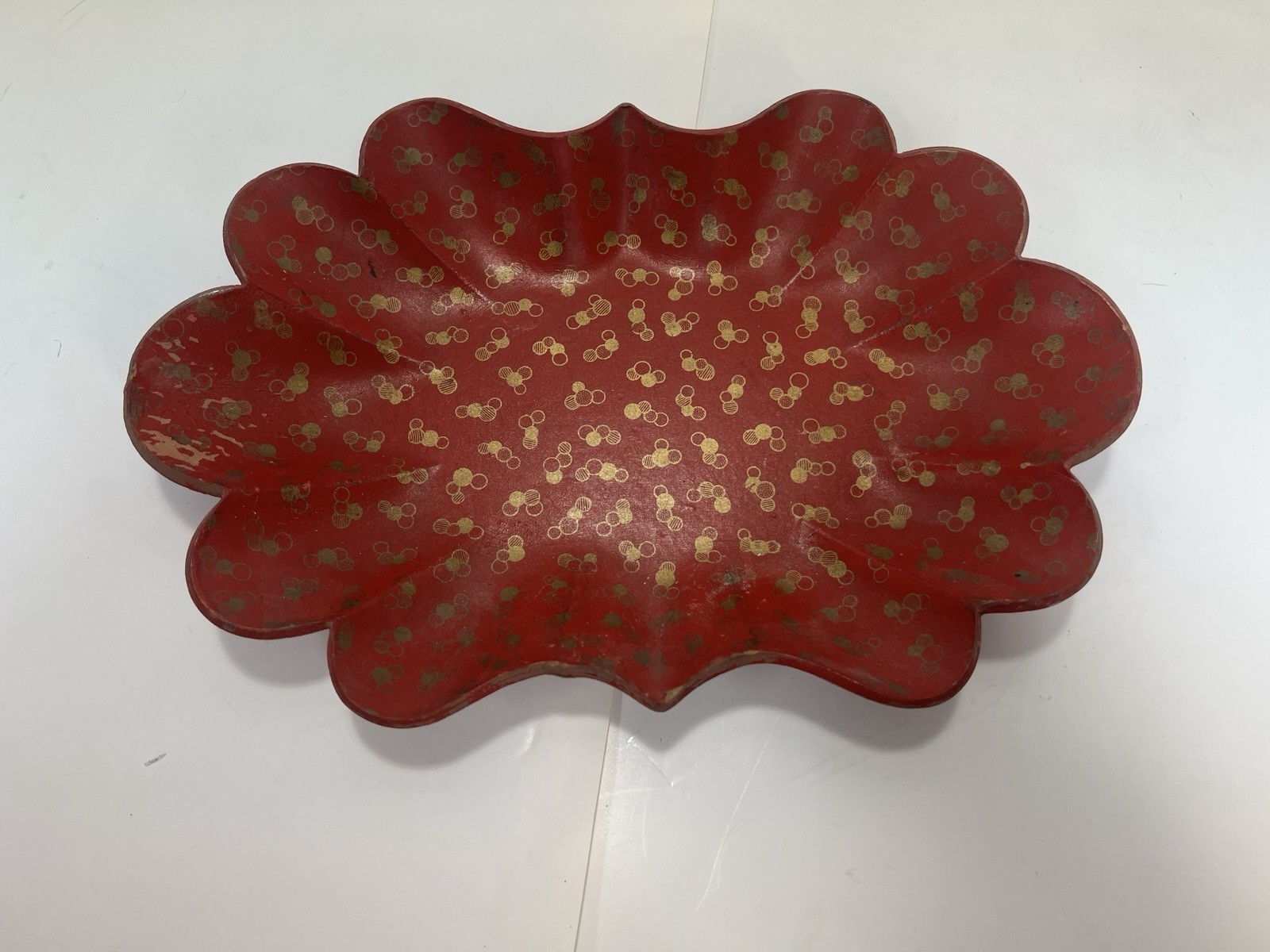 Antique 19th Century French Chinoiserie Red Scalloped Papier Mache Tray Bowl Antique 19th Century French Chinoiserie Red Scalloped Papier Mache Tray Bowl