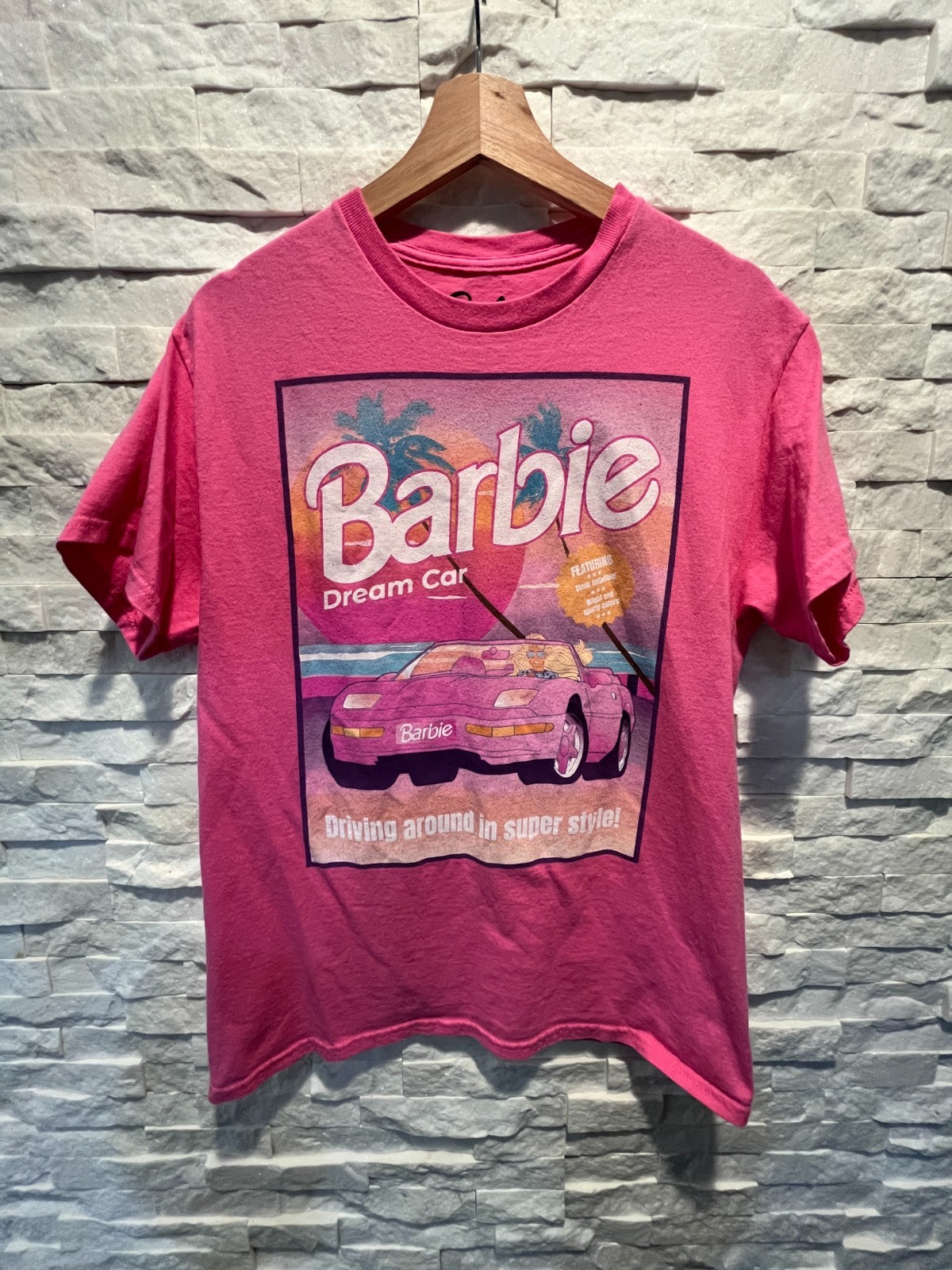 EUC Women's BARBIE T-Shirt Short Sleeves Crew Neck Pink Barbie Theme 100% Cotton