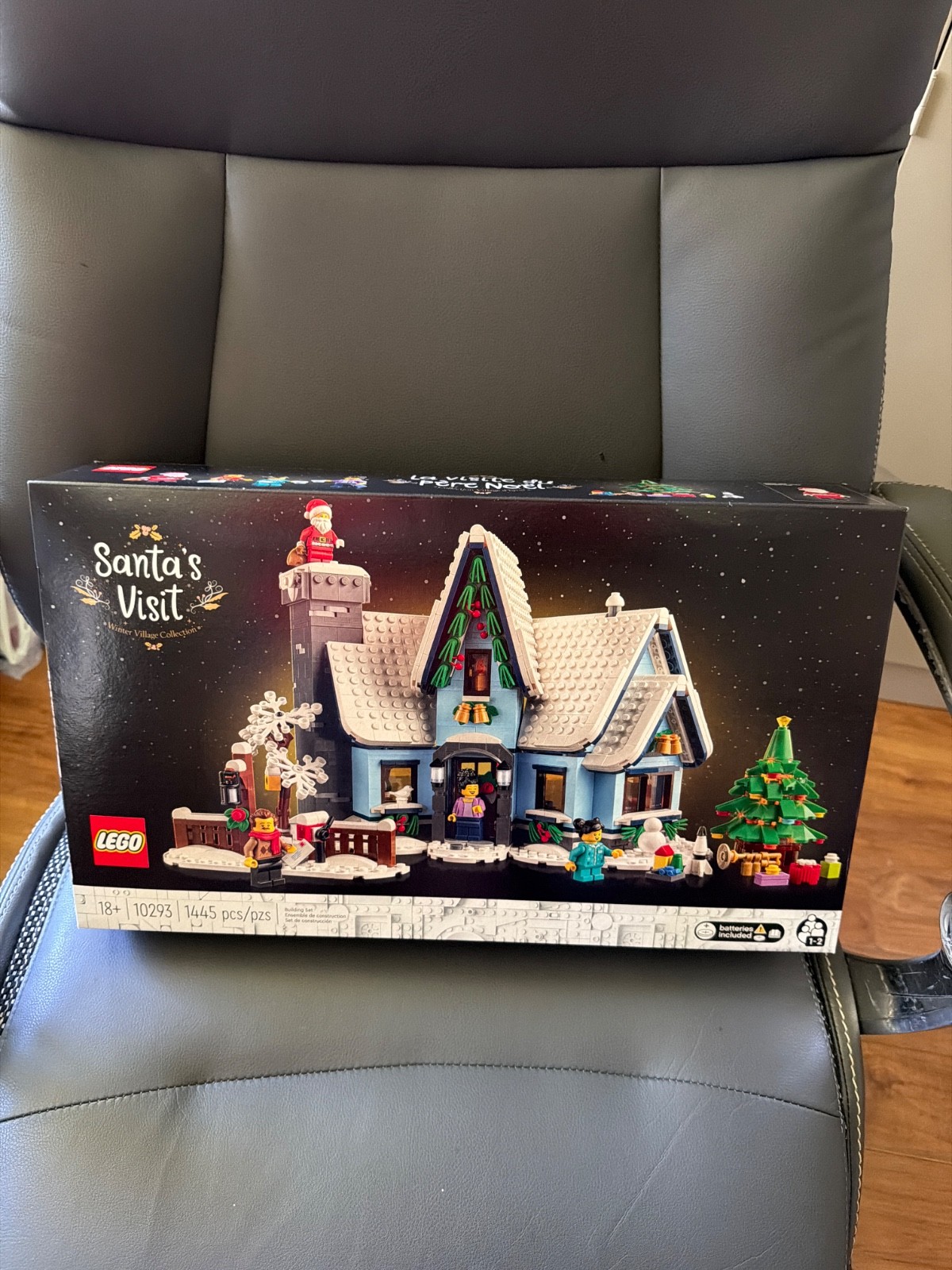 LEGO Icons Santa\'s Visit 10293 1445 pcs Winter Village Christmas NEW & SEALED LEGO Icons Santa\'s Visit 10293 1445 pcs Winter Village Christmas NEW & SEALED
