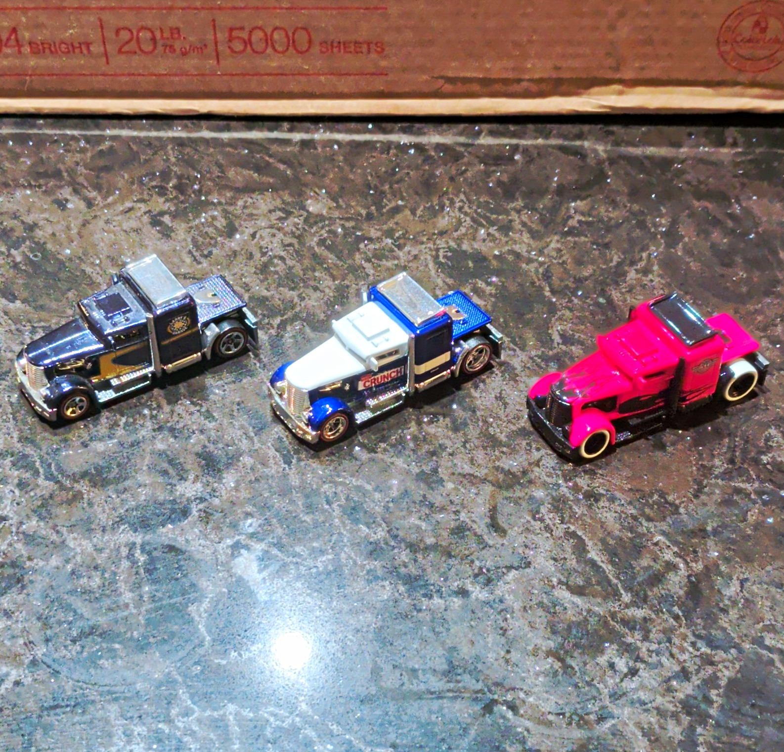 Hot Wheels Convoy Custom Semi Truck Lot of 3 1:64 Diecast 2012 Nestle Crunch