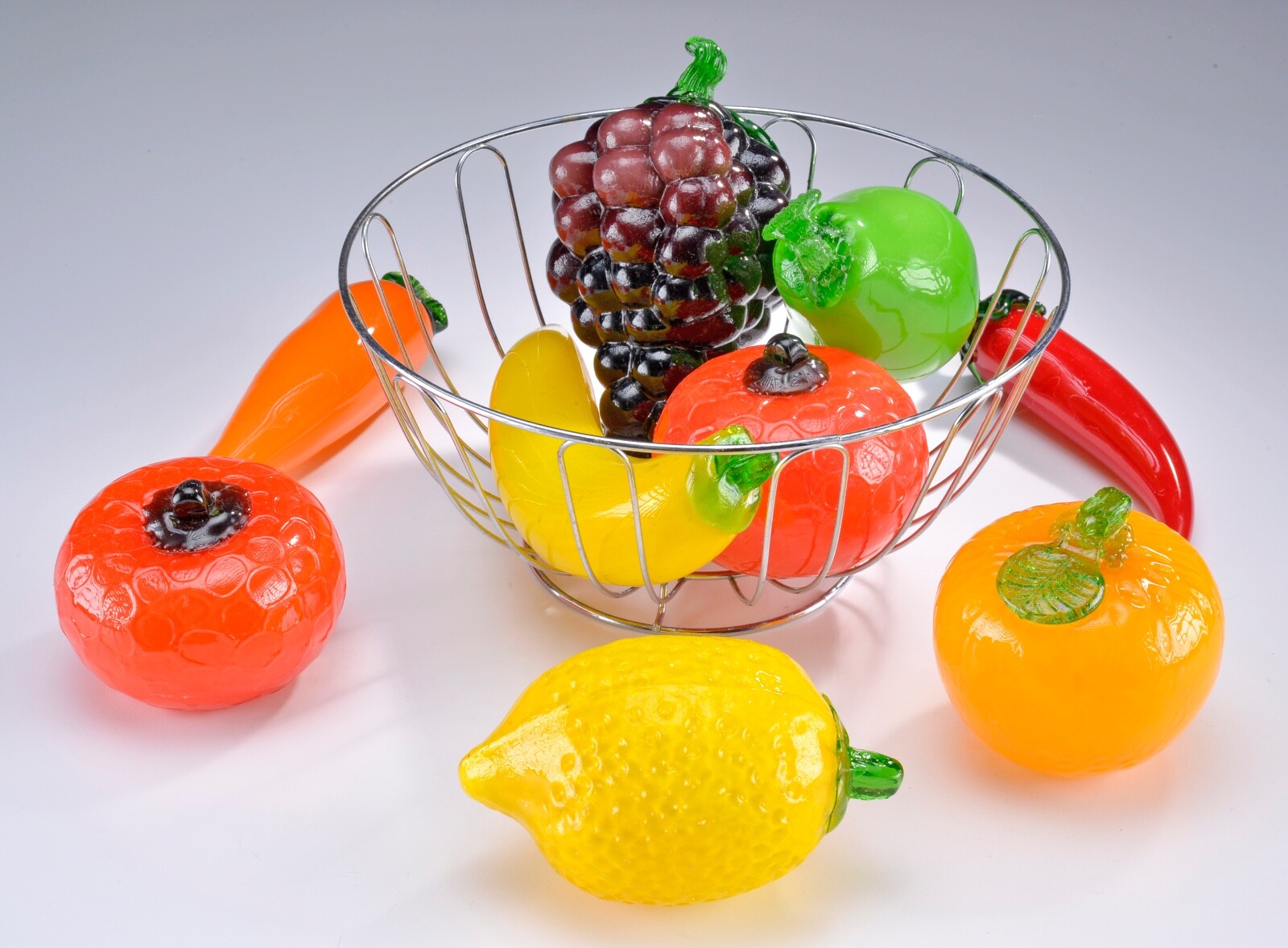 Vintage 1960\'s MCM - 9 Pieces of Vintage Murano Style Glass Fruit & Vegetables Vintage 1960\'s MCM - 9 Pieces of Vintage Murano Style Glass Fruit & Vegetables