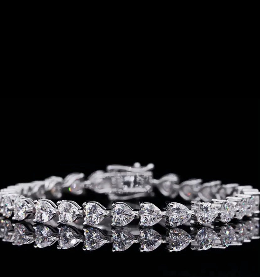 16 CTW Natural Moissanite Heart Bracelet VVS1 D Clarity 16 CTW Natural Moissanite Heart Bracelet VVS1 D Clarity