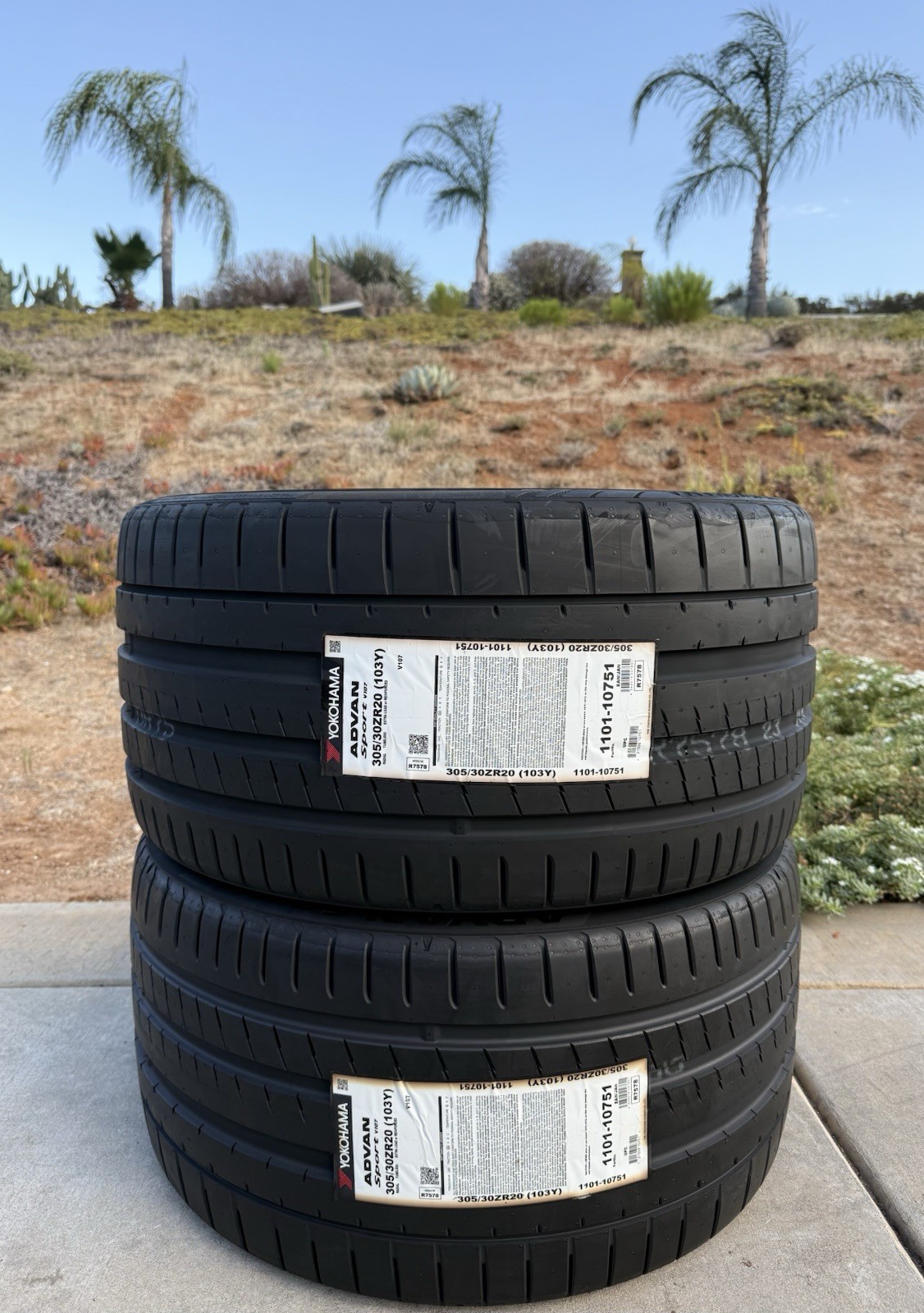 TWO BRAND NEW 305/30ZR20 Yokohama ADVAN Sport V107 Tires Like Michelin Sport 4S TWO BRAND NEW 305/30ZR20 Yokohama ADVAN Sport V107 Tires Like Michelin Sport 4S