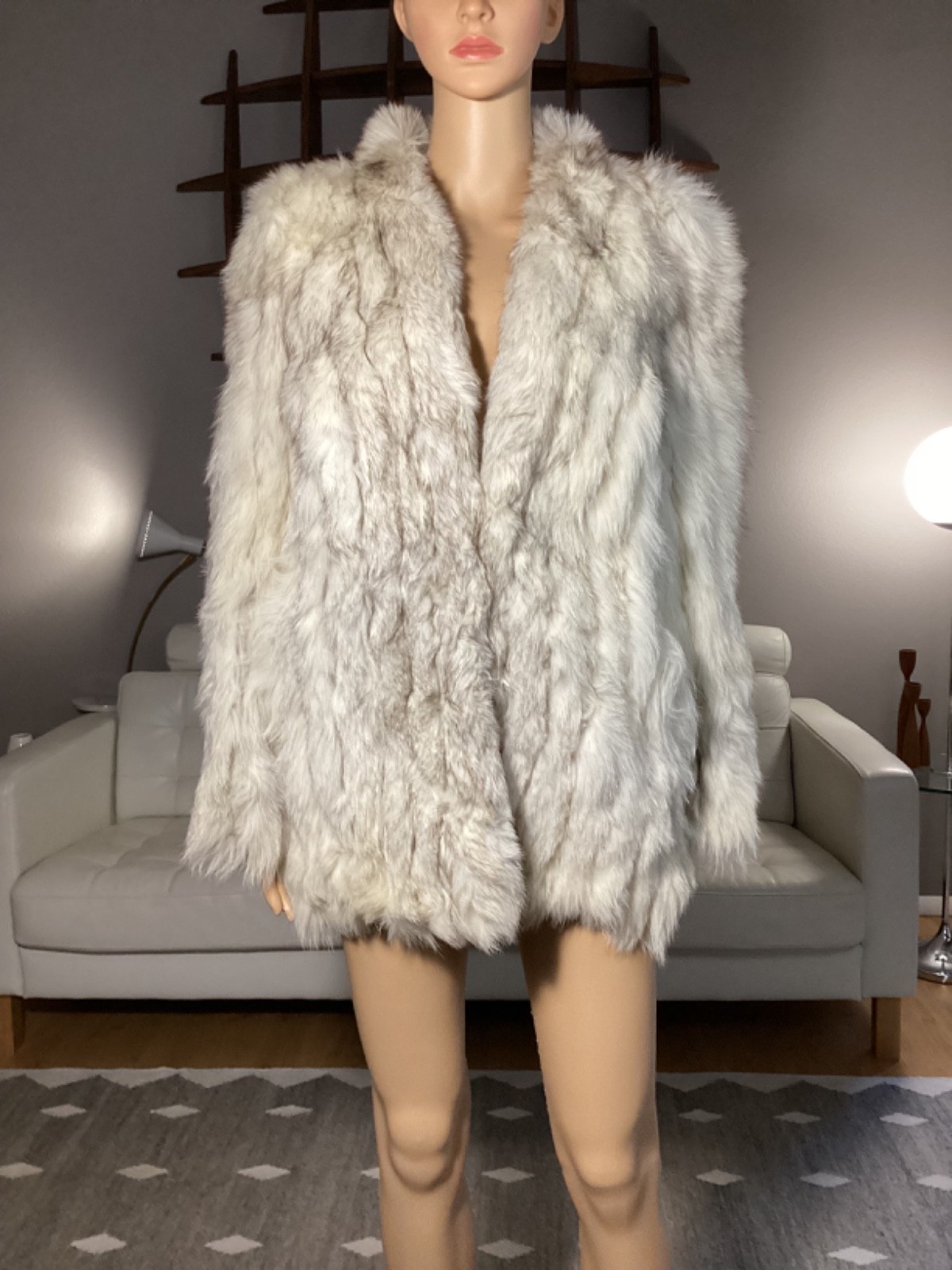 Gorgeous Vintage 60s 70s Silver White Fox Fur Jacket Coat Willmann\'s Furriers Gorgeous Vintage 60s 70s Silver White Fox Fur Jacket Coat Willmann\'s Furriers