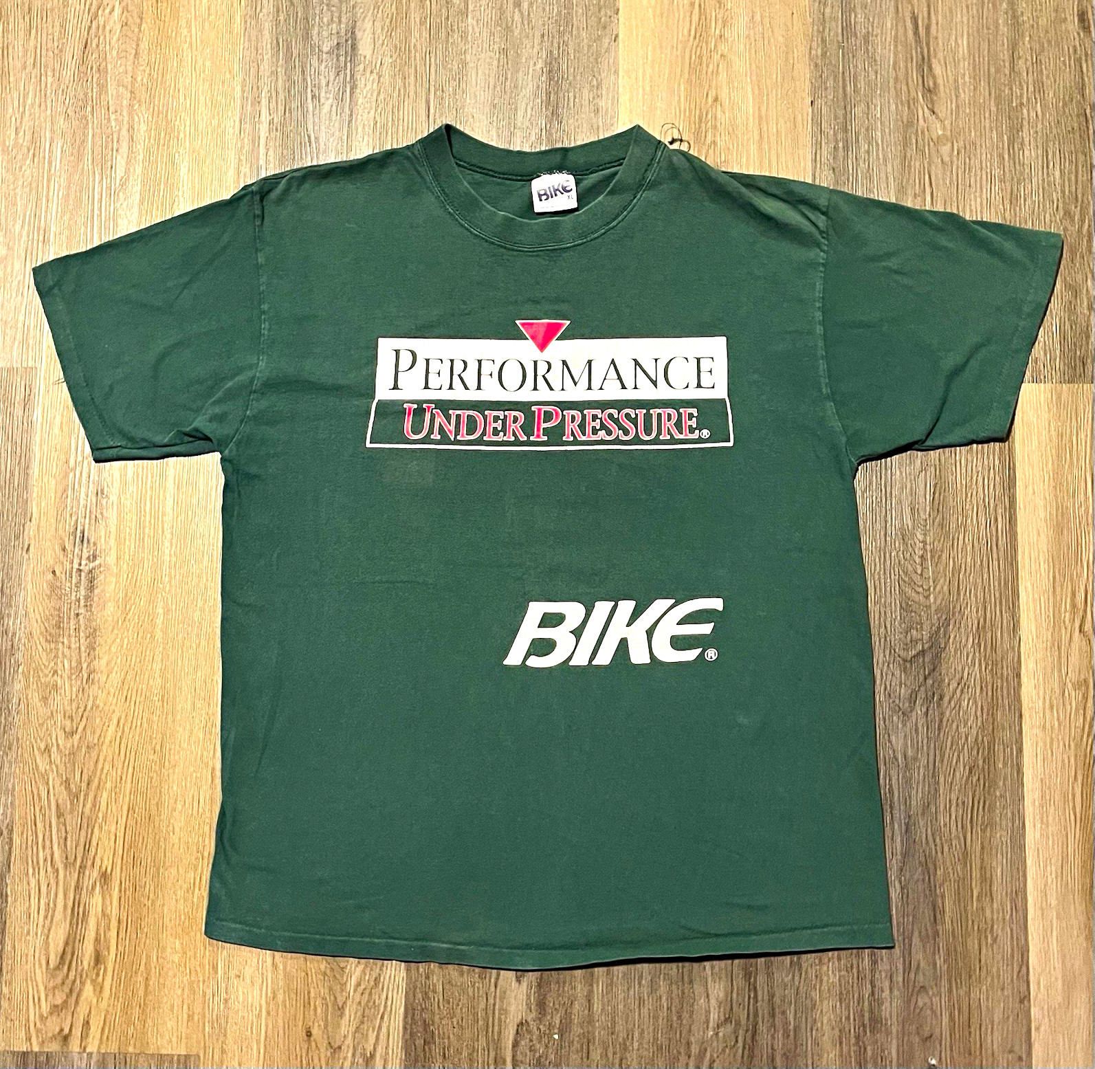 1990s BIKE Men\'s Green Graphic Print Crew Neck Short Sleeve T-Shirt XL Regular 1990s BIKE Men\'s Green Graphic Print Crew Neck Short Sleeve T-Shirt XL Regular