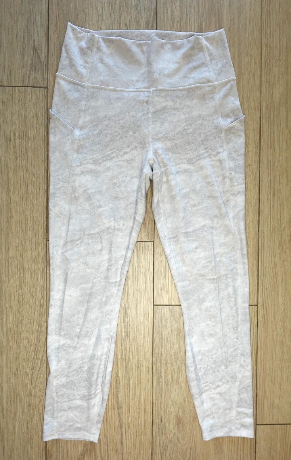 Fabletics Oasis PureLuxe High-Waisted 7/8 Legging Stone Marble ~ Size Large Fabletics Oasis PureLuxe High-Waisted 7/8 Legging Stone Marble ~ Size Large