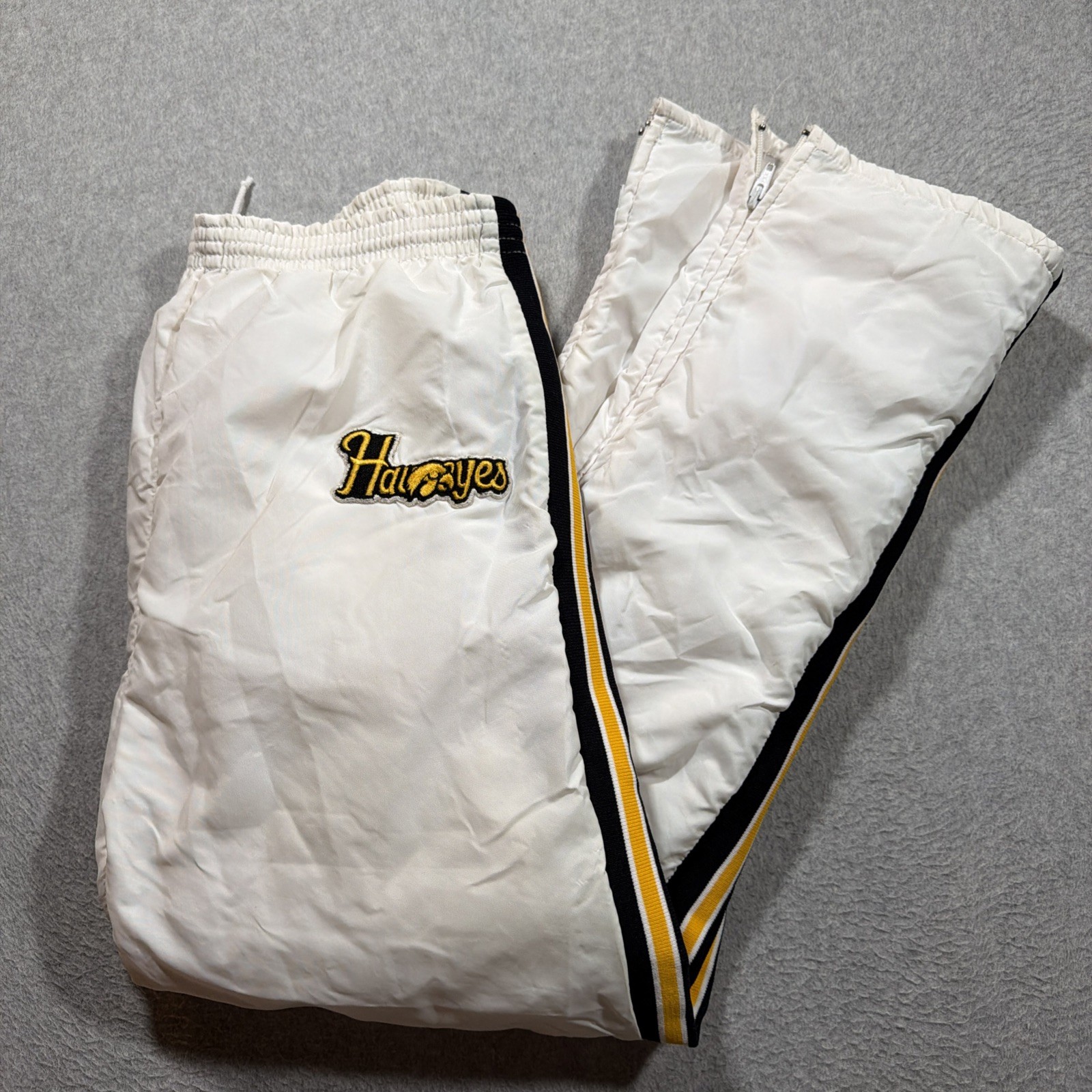 VTG 80s Iowa Hawkeyes Activewear Track Pants w/ Drawstring - Mens Size Large L VTG 80s Iowa Hawkeyes Activewear Track Pants w/ Drawstring - Mens Size Large L
