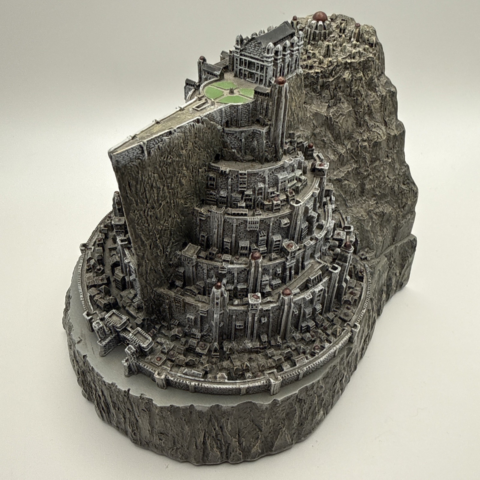 Lord Of The Rings Minas Tirith Exclusive Bookend Keepsake Box Sideshow WETA Lord Of The Rings Minas Tirith Exclusive Bookend Keepsake Box Sideshow WETA