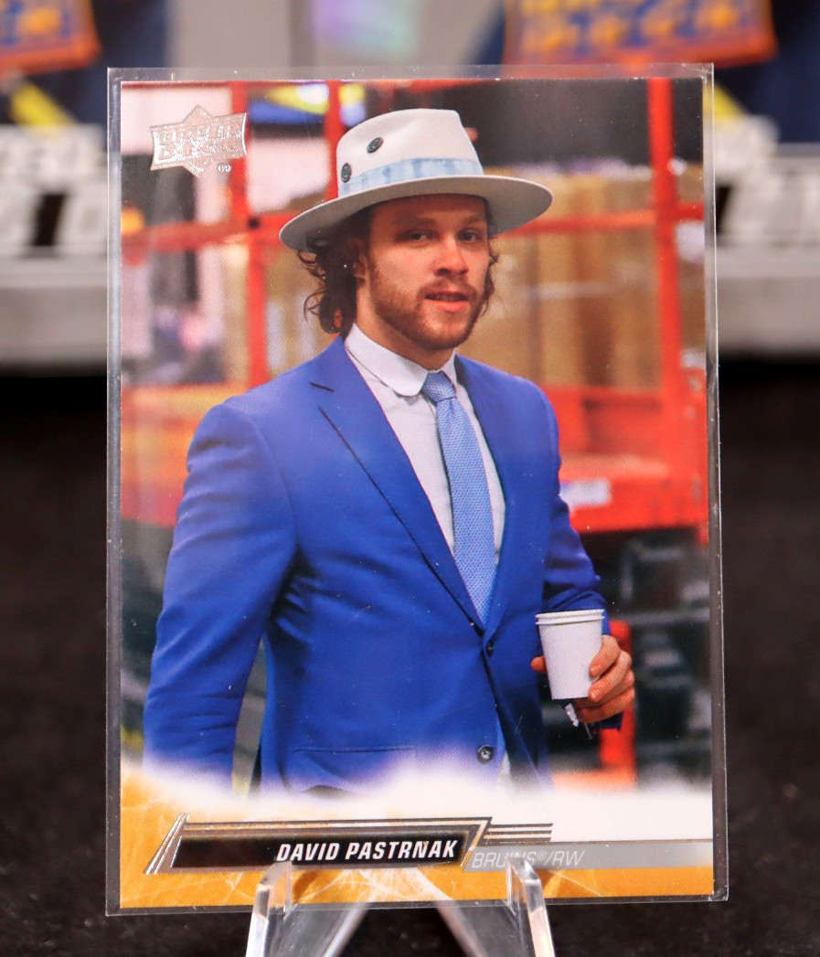 2022-23 UD Series 1 Hockey 1 David Pastrnak SP Street Clothes Image Variation 2022-23 UD Series 1 Hockey 1 David Pastrnak SP Street Clothes Image Variation
