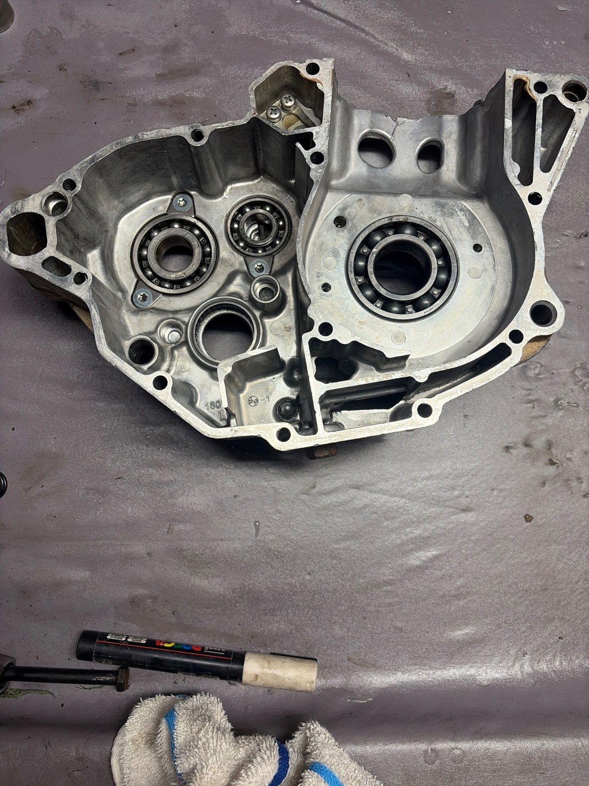2014 Kawasaki KX250F KX 250 OEM LEFT CRANKCASE CRANK CASE HALF NICE 11-16