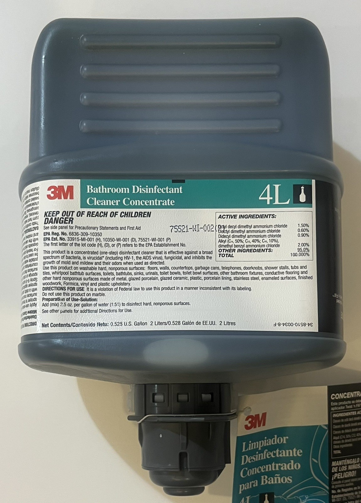 3M Twist \'n Fill 4L Bathroom Disinfectant Cleaner Concentrate Gray Cap -Lot Of 3 3M Twist \'n Fill 4L Bathroom Disinfectant Cleaner Concentrate Gray Cap -Lot Of 3