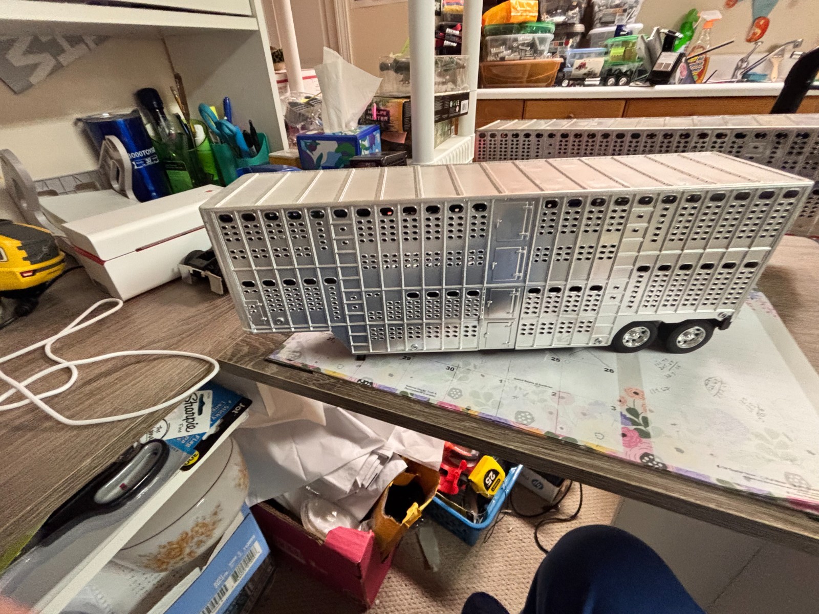 NEW RAY USED SILVER LIVESTOCK TRAILER, NO PACKAGING #C 822 NEW RAY USED SILVER LIVESTOCK TRAILER, NO PACKAGING #C 822