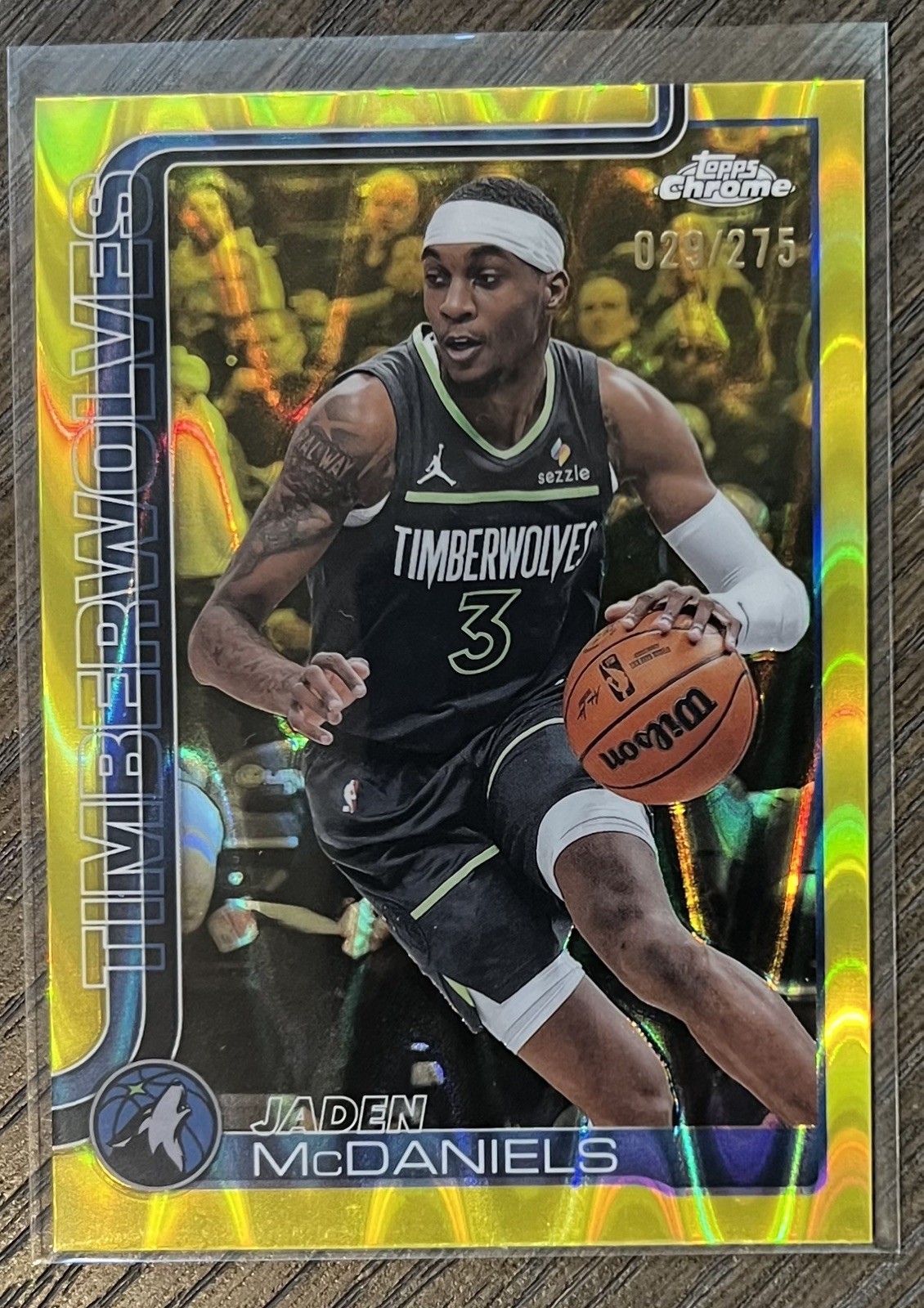 2025-2026 Topps Chrome Basketball Jaden McDaniels Yellow Raywave #176 /275 NBA 2025-2026 Topps Chrome Basketball Jaden McDaniels Yellow Raywave #176 /275 NBA