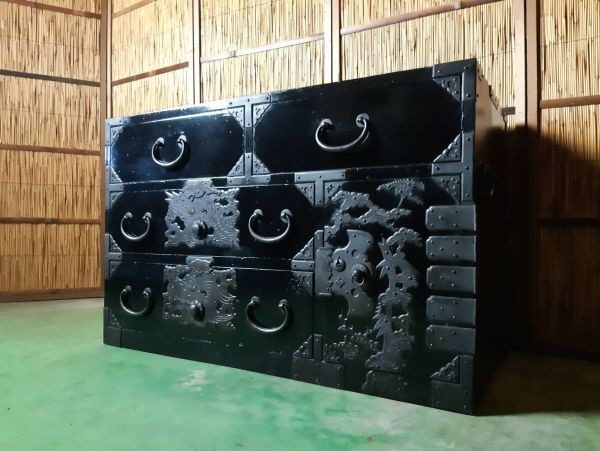 Japanese Antique SHONAI JIDAI TANSU Meiji Paulownia Chest 3 Keys W90cm