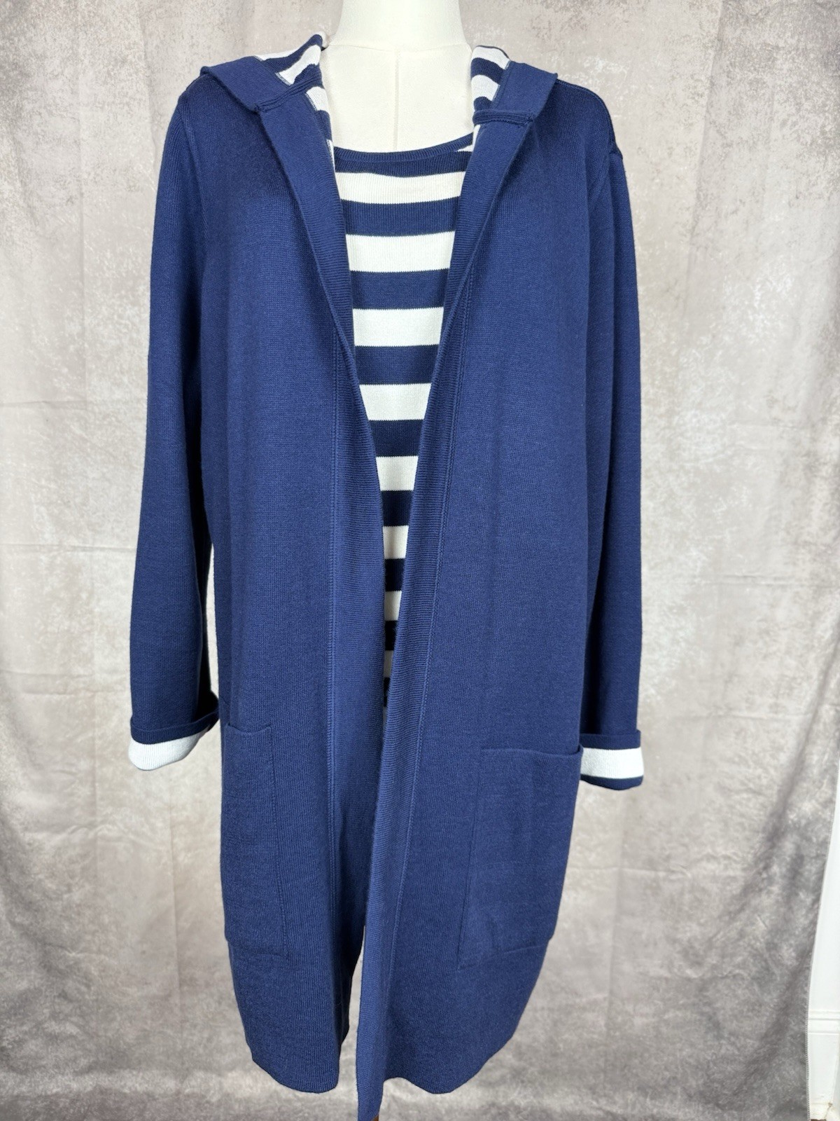 Chicos Sz 2 Zenergy NWT Set  Reversible Hooded Cardigan Sweater Stripe Tank  L