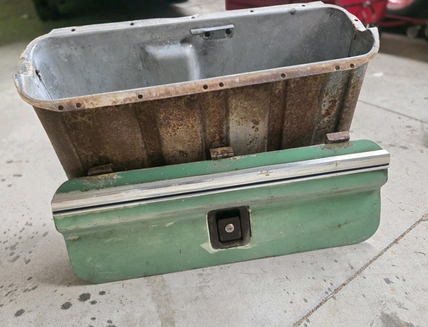 OEM 1967-1972 Ford Truck Bed Side Tool Box Cargo Toolbox INSERT W/ DOOR Complete OEM 1967-1972 Ford Truck Bed Side Tool Box Cargo Toolbox INSERT W/ DOOR Complete