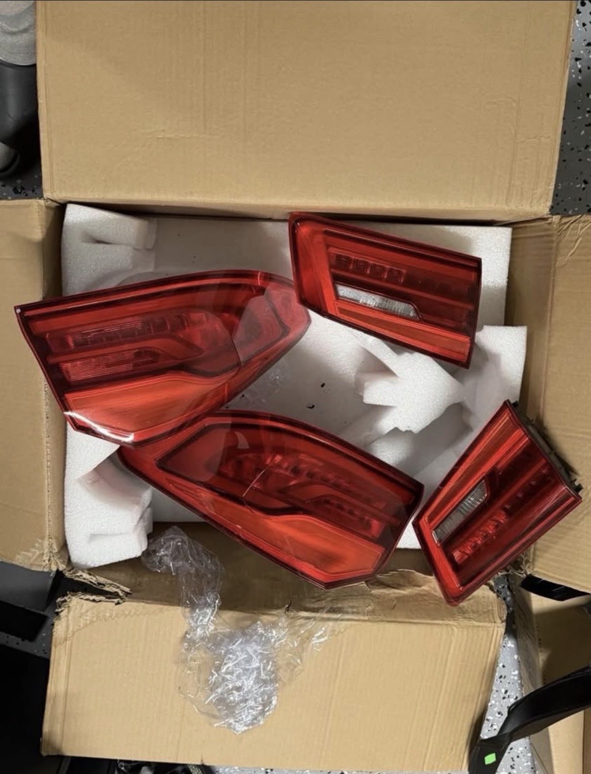 BMW M5 F90 2019 OEM Taillight Assembly. BMW M5 F90 2019 OEM Taillight Assembly.