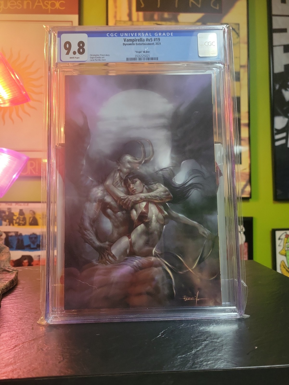 Vampirella v5 #19 CGC 9.8 Lucio Parrillo Virgin Edition Dynamite 2021 Vampirella v5 #19 CGC 9.8 Lucio Parrillo Virgin Edition Dynamite 2021