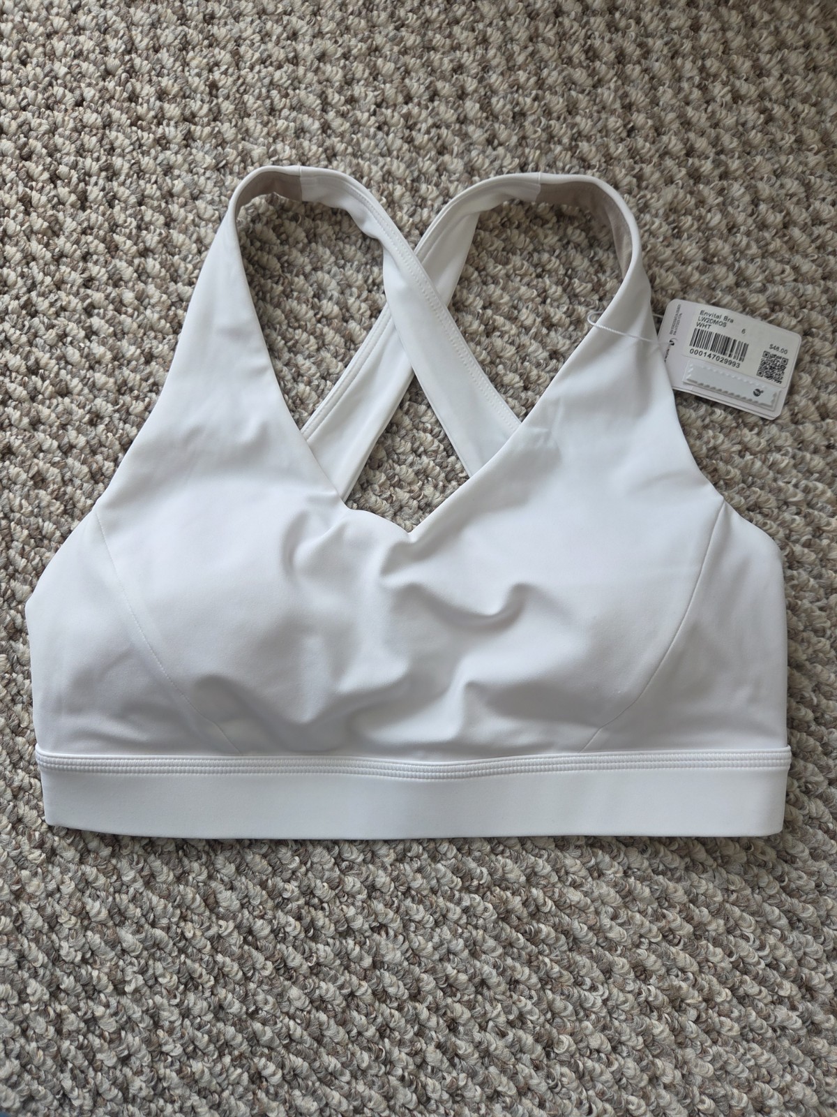 NEW Lululemon Envital Cross-Back Sports Bra Size 6 White NEW Lululemon Envital Cross-Back Sports Bra Size 6 White