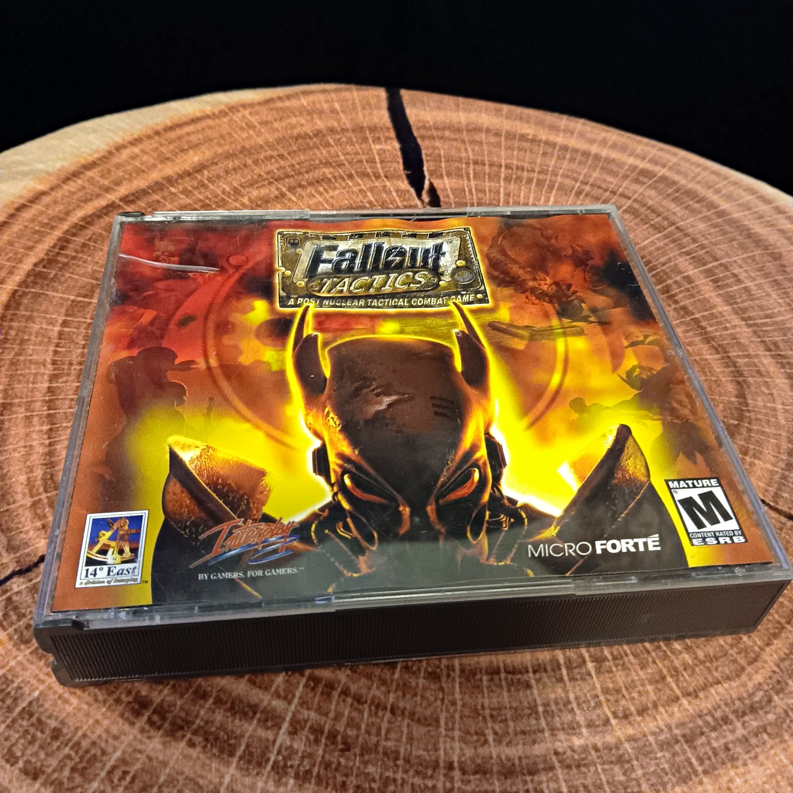 Fallout Tactics : Brotherhood of Steel Interplay PC GAME 3 Disc's & Jewel Case Fallout Tactics : Brotherhood of Steel Interplay PC GAME 3 Disc's & Jewel Case