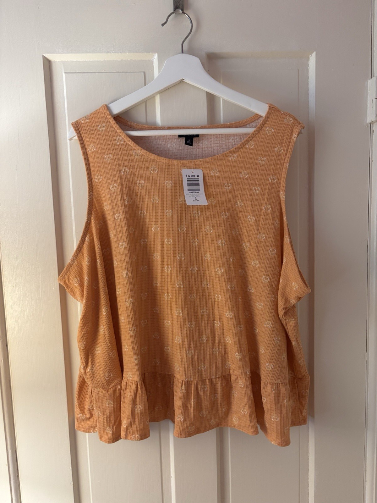 NWT Torrid Blouse Women Orange Peach Textured Knit Ruffle Crop Top Tank 3X NWT Torrid Blouse Women Orange Peach Textured Knit Ruffle Crop Top Tank 3X