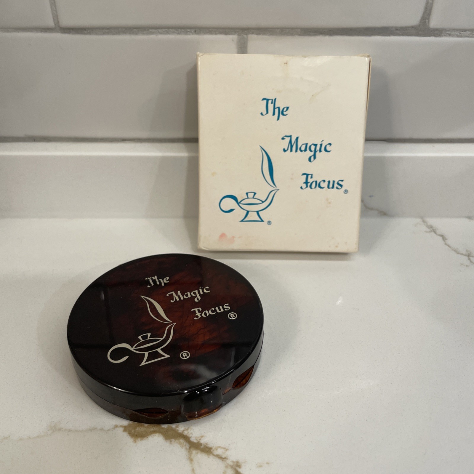 Vintage Magic Focus Compact Mirror Magnifying Travel Makeup Folding Tortoise USA Vintage Magic Focus Compact Mirror Magnifying Travel Makeup Folding Tortoise USA