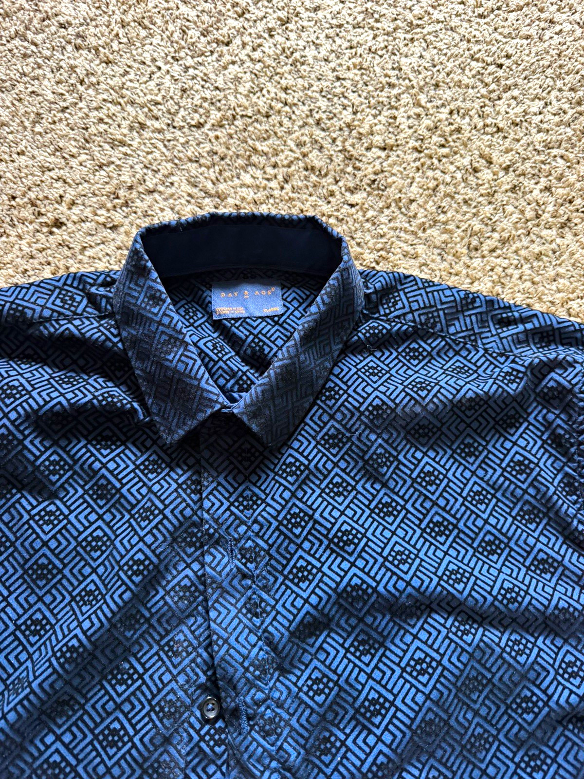 Day & Age Men’s XL Regular Long Sleeve Geometric Button-Up Shirt Blue/Black Day & Age Men’s XL Regular Long Sleeve Geometric Button-Up Shirt Blue/Black