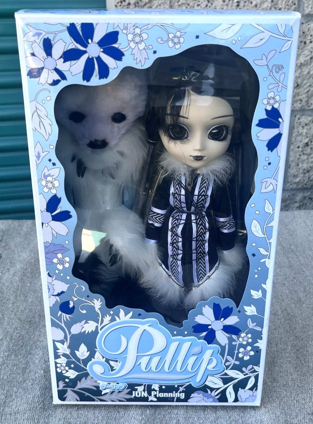 NEW Jun Planning Pullip Chill Polar Bear Doll F-563 Retired RARE Groove NEW Jun Planning Pullip Chill Polar Bear Doll F-563 Retired RARE Groove