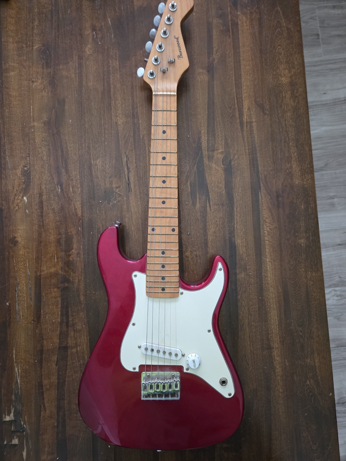 Burswood Electric Guitar Vintage Style Solid Wood 6 Strings Mahogany Body Burswood Electric Guitar Vintage Style Solid Wood 6 Strings Mahogany Body