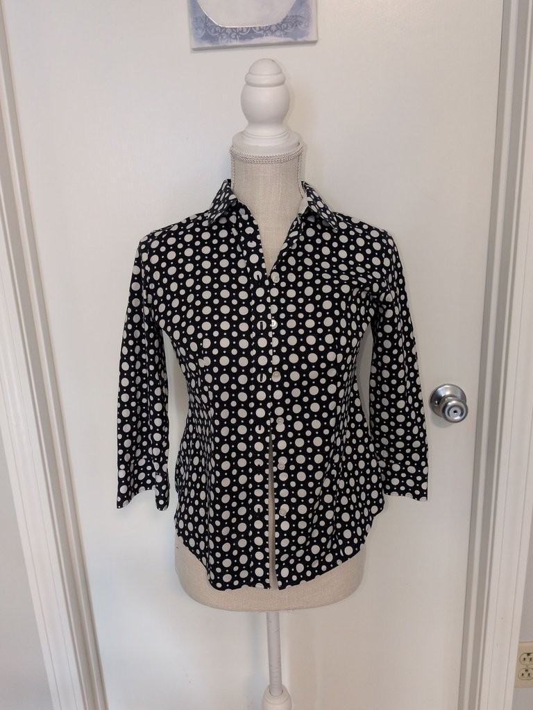 Talbots Petites Polka Dot Blouse, Size 0P, Wrinkle Resistant Talbots Petites Polka Dot Blouse, Size 0P, Wrinkle Resistant