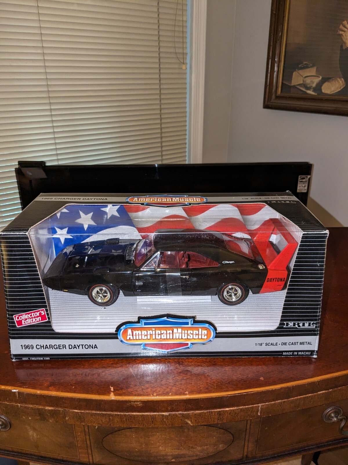 1:18 1969 Daytona Black/Red/Red Wing 1:18 1969 Daytona Black/Red/Red Wing