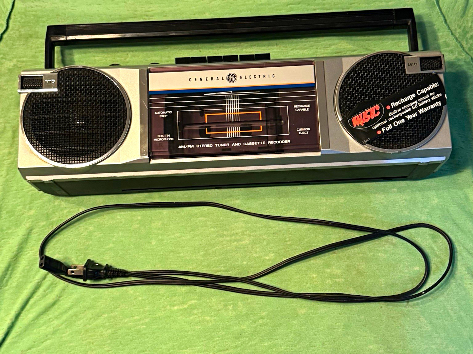 Vintage GE 3-5623A Boombox Stereo Cassette Player Radio CLEAN 1986 Full Function