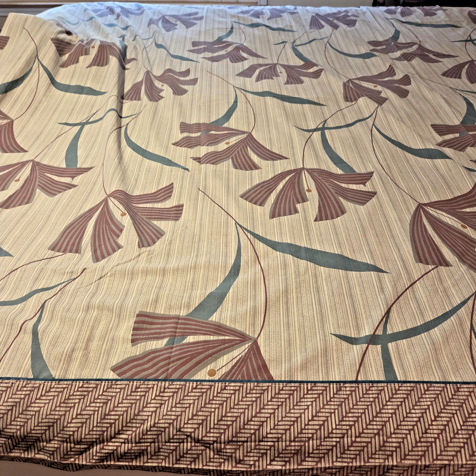 Vintage Dan River King Size Sheet Tropical Hawaii Floral Grey Burgundy Green USA Vintage Dan River King Size Sheet Tropical Hawaii Floral Grey Burgundy Green USA