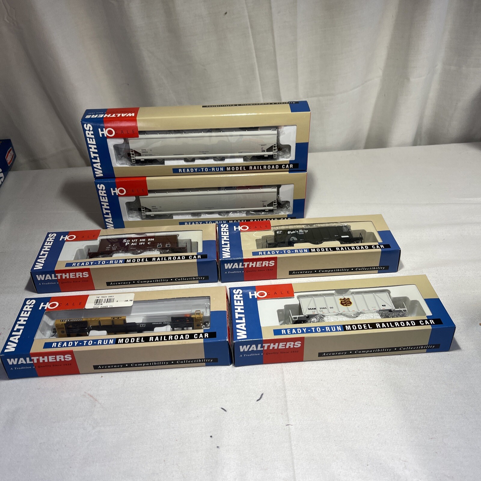 6 Walthers Ready To Run HO Scale Model Railroad Cars 6 Walthers Ready To Run HO Scale Model Railroad Cars