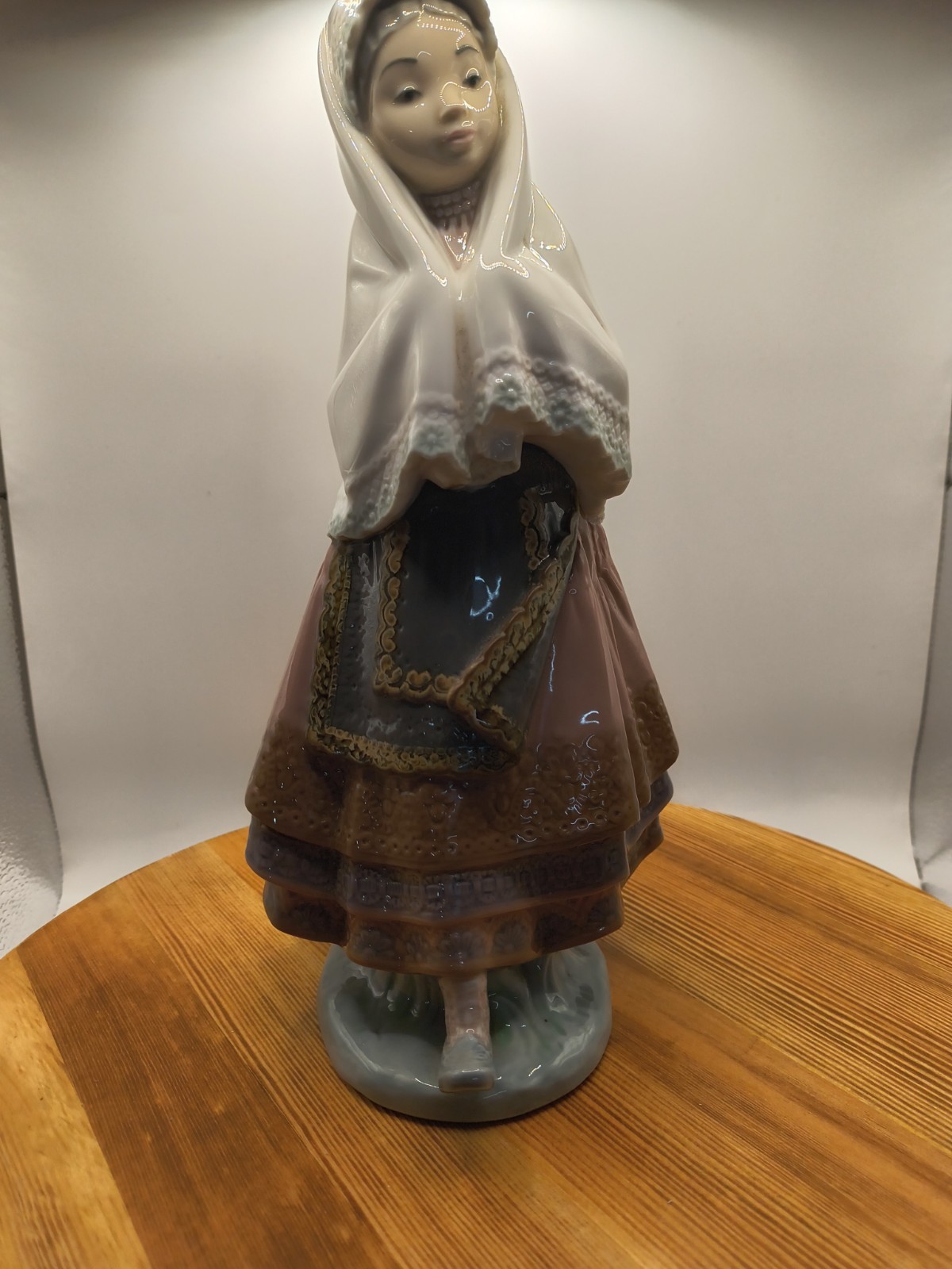 Vintage Lladro Festival Time Figurine 5053 Spanish Girl Hand Made Spain 1971-74 Vintage Lladro Festival Time Figurine 5053 Spanish Girl Hand Made Spain 1971-74