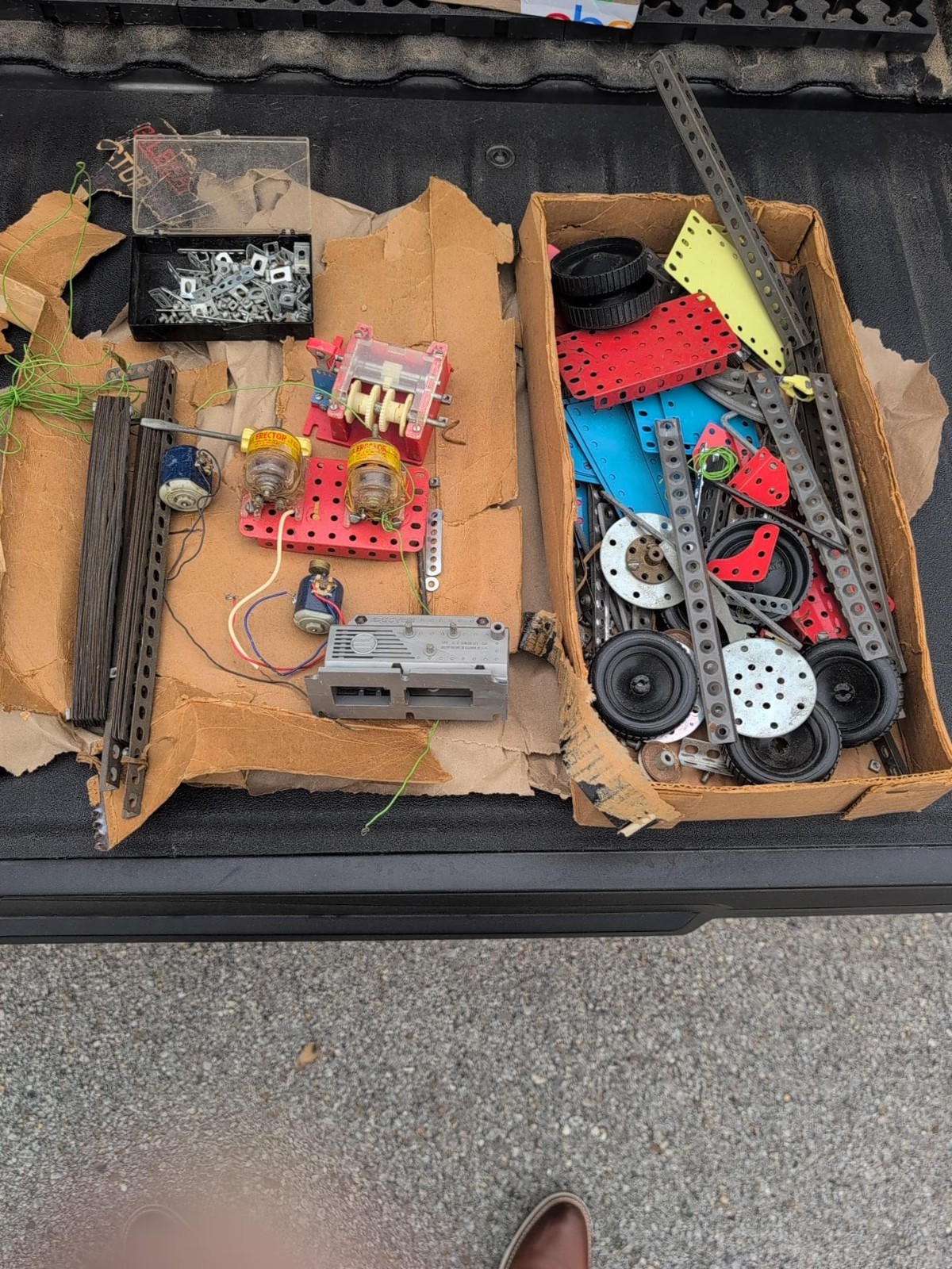 Vintage A.C. Gilbert Erector Set Parts Lot Electric Motors Gearbox Wheels... Vintage A.C. Gilbert Erector Set Parts Lot Electric Motors Gearbox Wheels...
