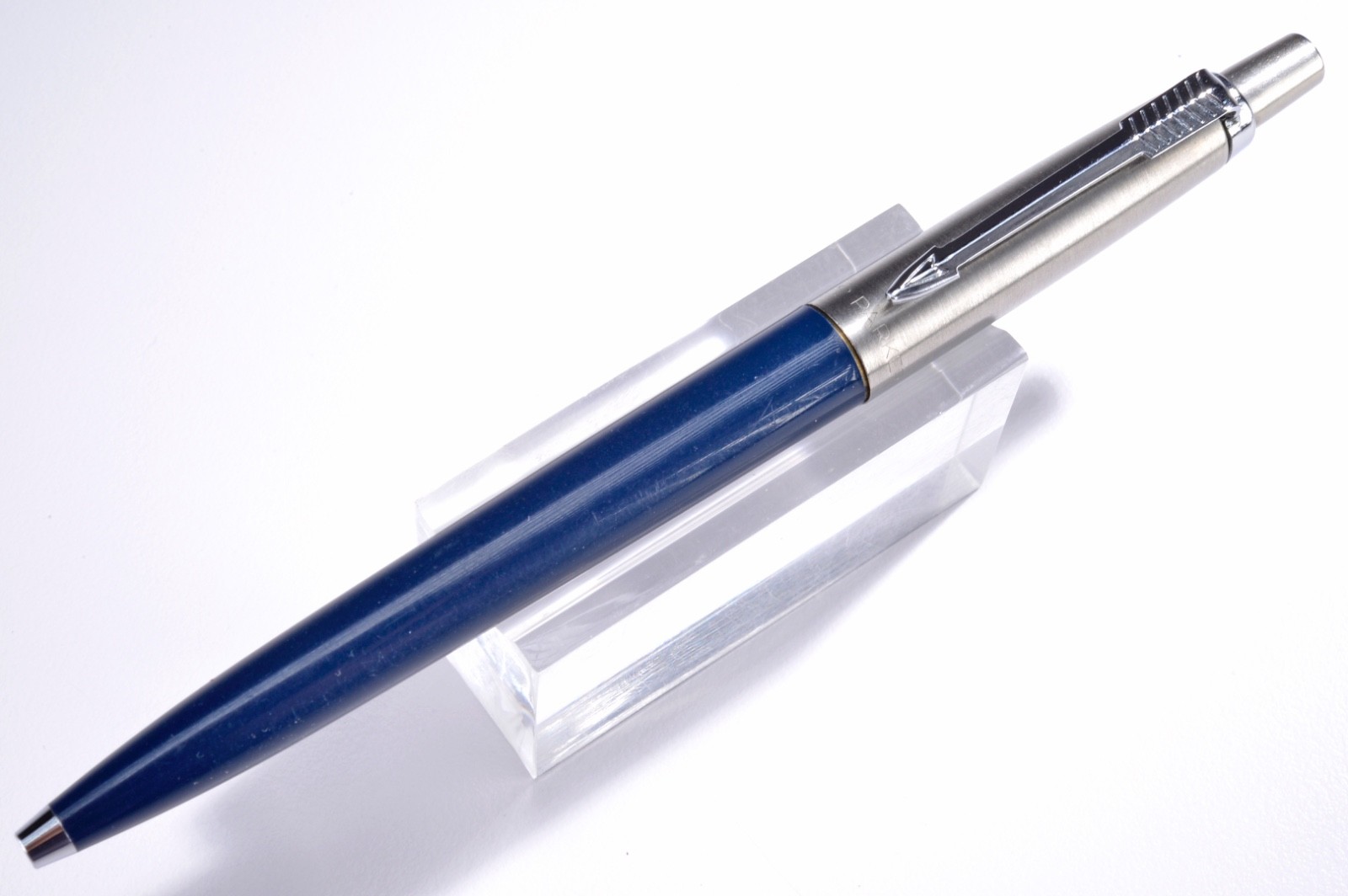 Vintage Parker Jotter Ballpoint Pen in Deep Deep Blue - USA - Brass Threads #30 Vintage Parker Jotter Ballpoint Pen in Deep Deep Blue - USA - Brass Threads #30