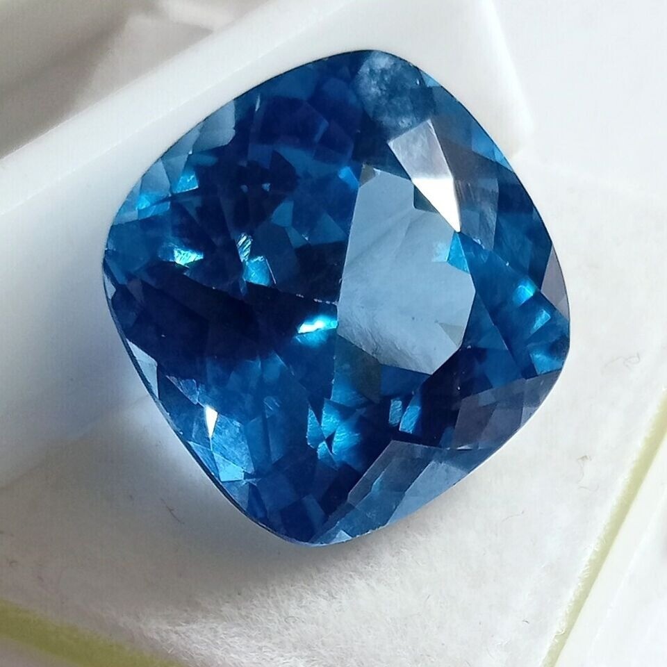 Natural Flawless Cushion Blue Ceylon Sapphire Certified 14.80 Ct Loose Gemstone
