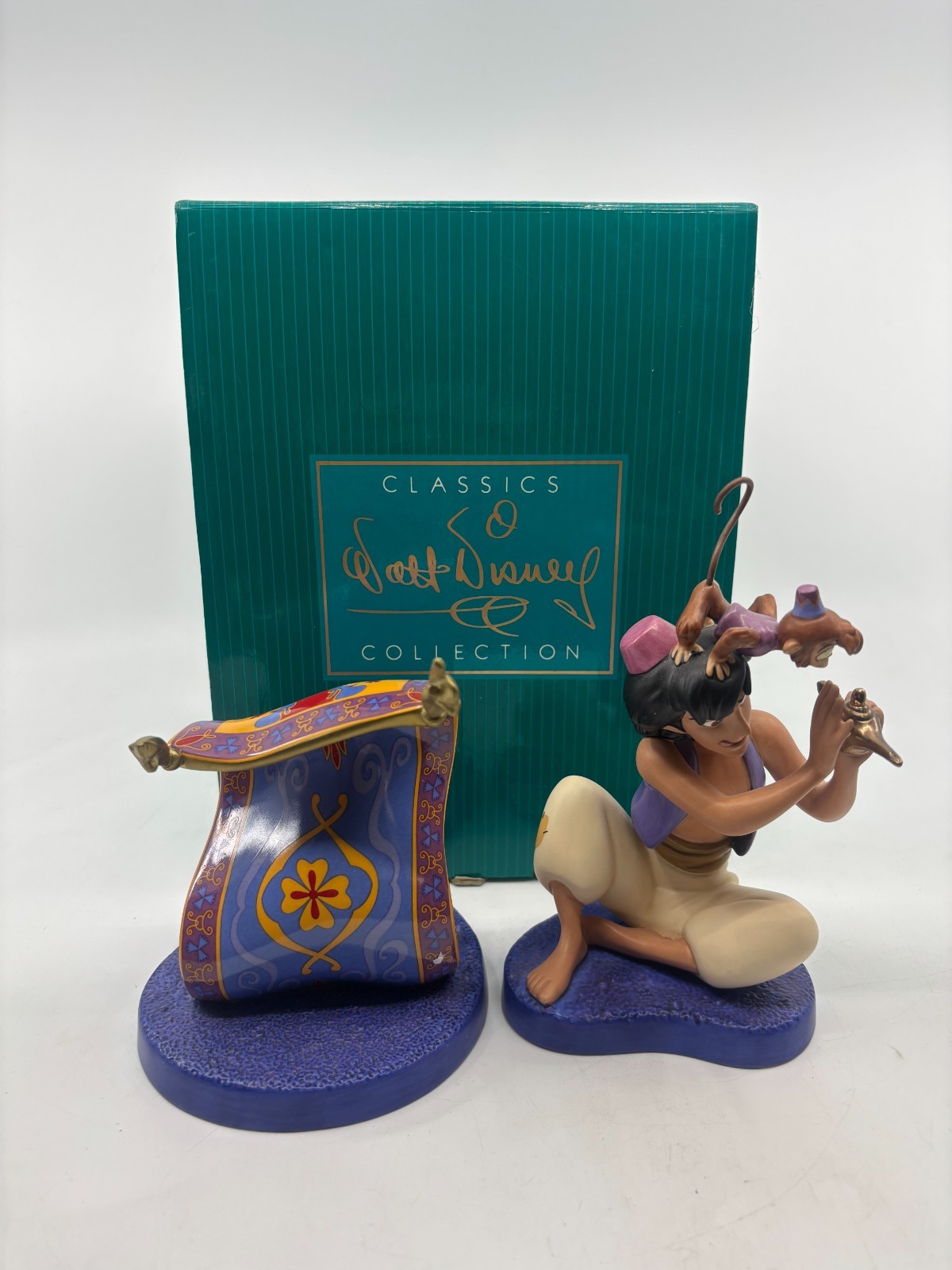 DEFECTIVE Walt Disney Classics Collection Aladdin Abu and Carpet G3D DEFECTIVE Walt Disney Classics Collection Aladdin Abu and Carpet G3D